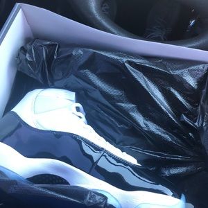 Comcord 11 size 9 DS